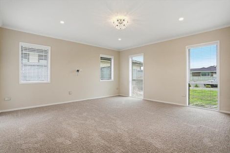 Photo of property in 82 Golden Sands Drive, Papamoa Beach, Papamoa, 3118