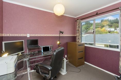 Photo of property in 53 Hillside Drive, Maoribank, Upper Hutt, 5018