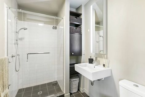 Photo of property in Montreaux Apartments, 10e/164 The Terrace, Wellington Central, Wellington, 6011