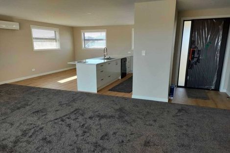 Photo of property in 35 Tahuna Minhinnick Drive, Glenbrook, 2681