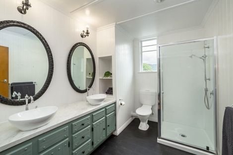 Photo of property in 98 Brandon Street, Featherston, 5710