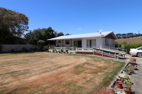 Photo of property in 57 Wikitoria Road, Putiki, Whanganui, 4501