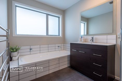 Photo of property in 19 Riverstone Drive, Riverstone Terraces, Upper Hutt, 5018