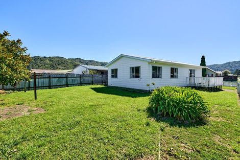 Photo of property in 1 Weymouth Grove, Wainuiomata, Lower Hutt, 5014
