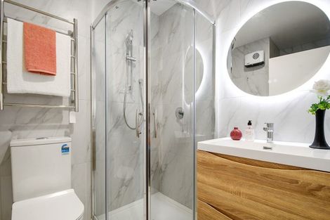 Photo of property in 3/6 Kereru Street, Henderson, Auckland, 0612