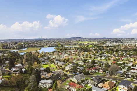 Photo of property in 9 Kelwyn Road, Kelston, Auckland, 0602