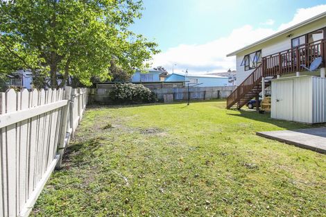 Photo of property in 142 Moire Road, West Harbour, Auckland, 0618