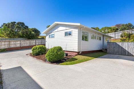 Photo of property in 60a Leicester Street, Cannons Creek, Porirua, 5024