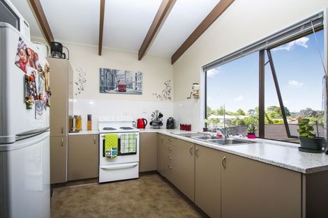 Photo of property in 142 Moire Road, West Harbour, Auckland, 0618