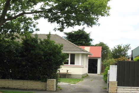Photo of property in 2/12 Withells Road, Avonhead, Christchurch, 8042