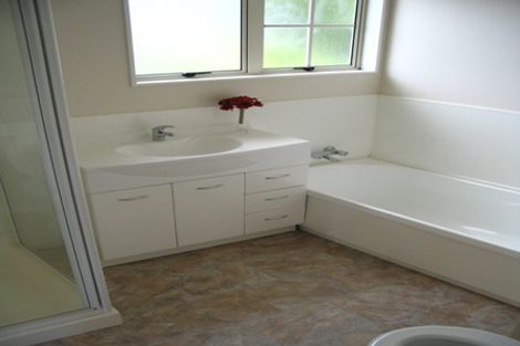 Photo of property in 1/193 Eskdale Road, Birkenhead, Auckland, 0626