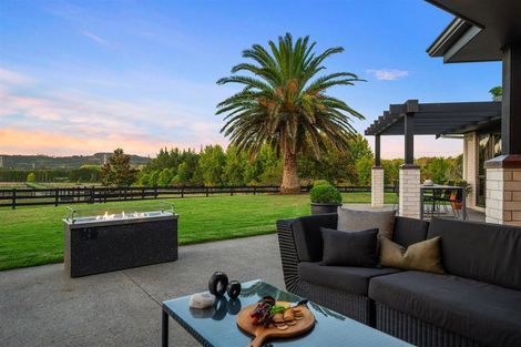 Photo of property in 903 Old North Road, Waimauku, 0882