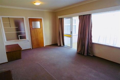 Photo of property in 19 Scott Street, Moturoa, New Plymouth, 4310