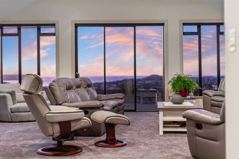 Photo of property in 16 Kahurangi Heights, Aotea, Porirua, 5024