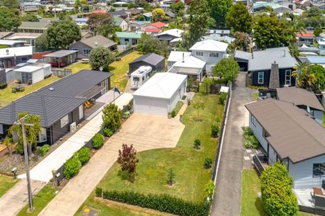 Photo of property in 107 Riverview Road, Whangamata, 3620