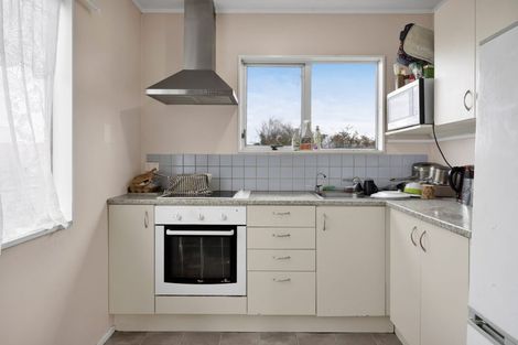 Photo of property in 1 Charles Major Place, Hawera, 4610