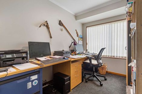 Photo of property in 8 Hoyte Place, Pukehangi, Rotorua, 3015