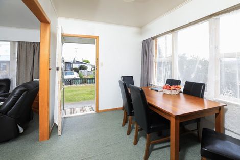 Photo of property in 21 Cricket Place, Melville, Hamilton, 3206