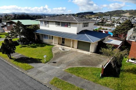 Photo of property in 15 Rembrandt Avenue, Tawa, Wellington, 5028