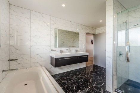 Photo of property in 35 Heathfield Avenue, Huntington, Hamilton, 3210