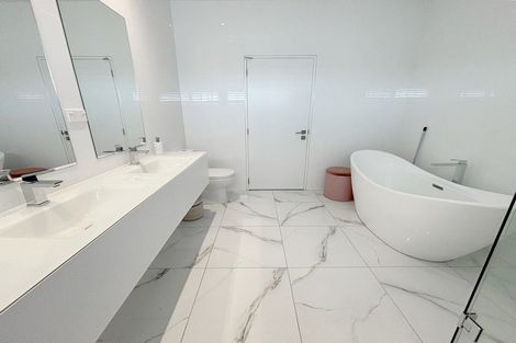 Photo of property in 1/16 Strowan Road, Strowan, Christchurch, 8052