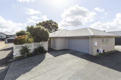 Photo of property in 12 Tiraumea Street, Palmerston North, 4410