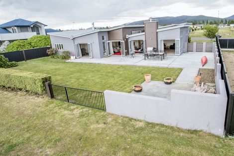 Photo of property in 24 Acheron Way, Te Anau, 9600