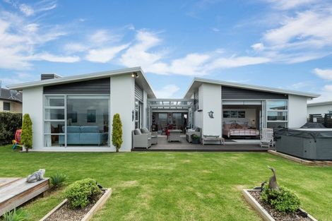 Photo of property in 16 Holyoake Terrace, Omokoroa, 3114