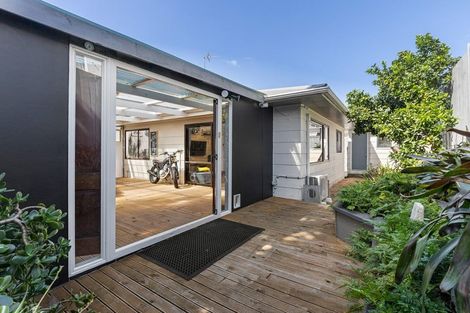 Photo of property in 2/26 Forest Hill Road, Henderson, Auckland, 0612