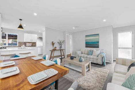Photo of property in 21 Oreti Place, Clover Park, Auckland, 2019
