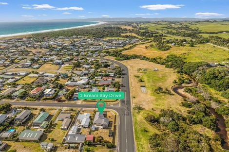 Photo of property in 1 Bream Bay Drive, Ruakaka, 0116