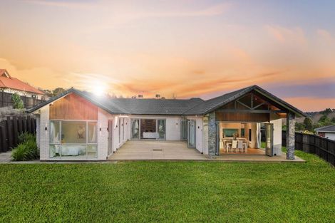 Photo of property in 27 Tau Drive, Flat Bush, Auckland, 2019