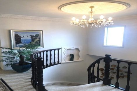 Photo of property in 2 Sylvan Park Avenue, Milford, Auckland, 0620