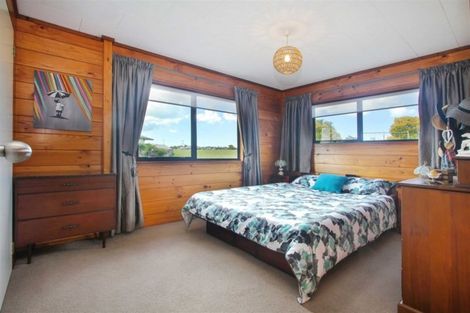 Photo of property in 2/9 Bronzewing Terrace, Unsworth Heights, Auckland, 0632