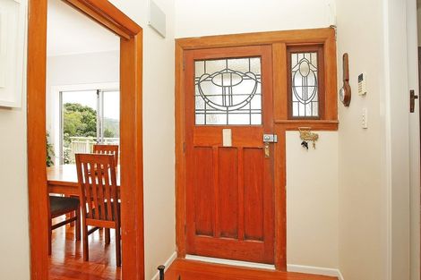 Photo of property in 6 Valley Street, Island Bay, Wellington, 6023