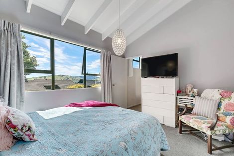 Photo of property in 11 Leeward Drive, Whitby, Porirua, 5024