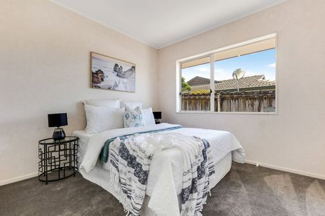 Photo of property in 10 Stewart Gibson Place, Manurewa, Auckland, 2105