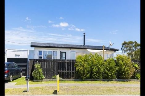 Photo of property in 126 Pukehina Parade, Pukehina, Te Puke, 3189