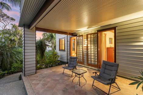 Photo of property in 27a Maritime Terrace, Birkenhead, Auckland, 0626