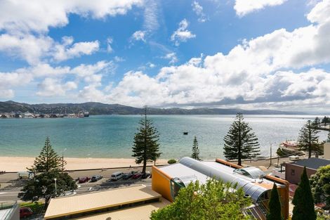 Photo of property in 218 Oriental Parade, Oriental Bay, Wellington, 6011