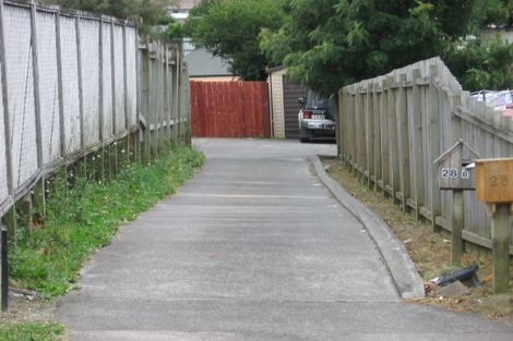 Photo of property in 28 Madigan Place, Glendene, Auckland, 0602