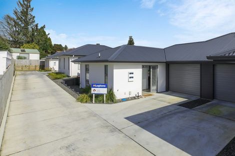 Photo of property in 2/4 Ross View Terrace, Dinsdale, Hamilton, 3204
