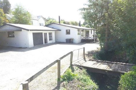 Photo of property in 10 Iona Street, Lawrence, 9532