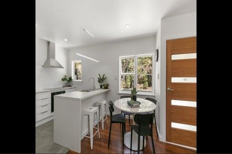 Photo of property in 138 Miromiro Road, Normandale, Lower Hutt, 5010