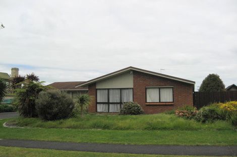 Photo of property in 4 Foxbridge Lane, Conifer Grove, Takanini, 2112