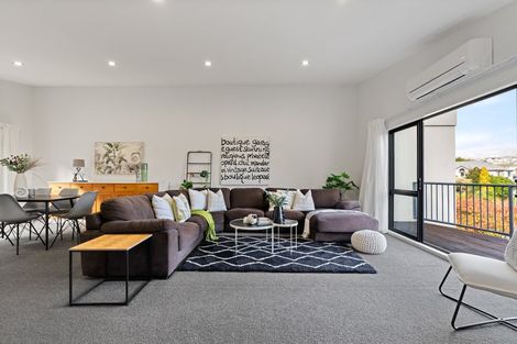 Photo of property in 7 Joseph Banks Drive, Whitby, Porirua, 5024