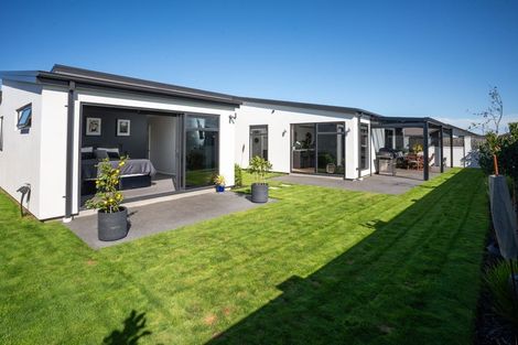 Photo of property in 31 Blue Jacket Drive, Halswell, Christchurch, 8025