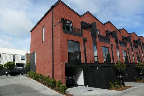 Photo of property in 8/2 Marlborough Crescent, Hobsonville, Auckland, 0616