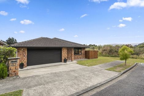 Photo of property in 41 King Charles Drive, Kingsley Heights, Upper Hutt, 5018