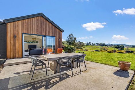 Photo of property in 35 Tapairu Road, Waipawa, 4275